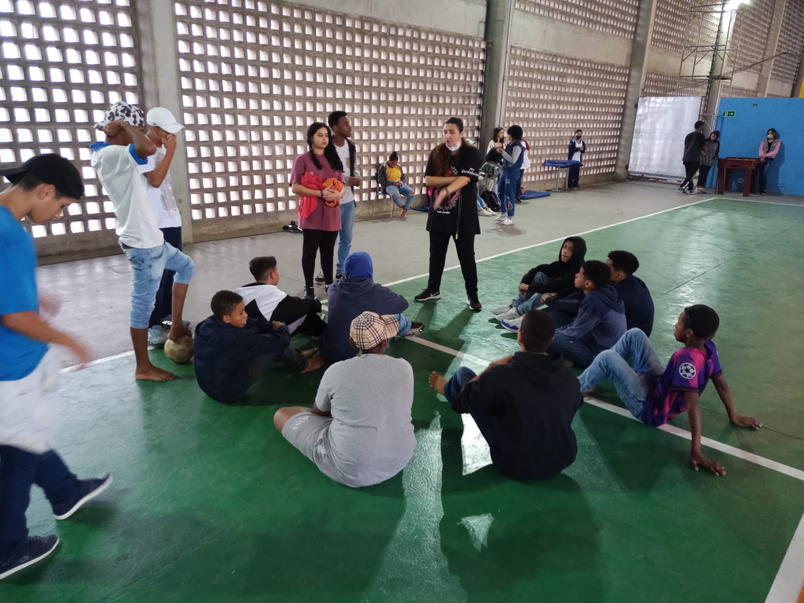 A generic square placeholder image with rounded corners in a figure.